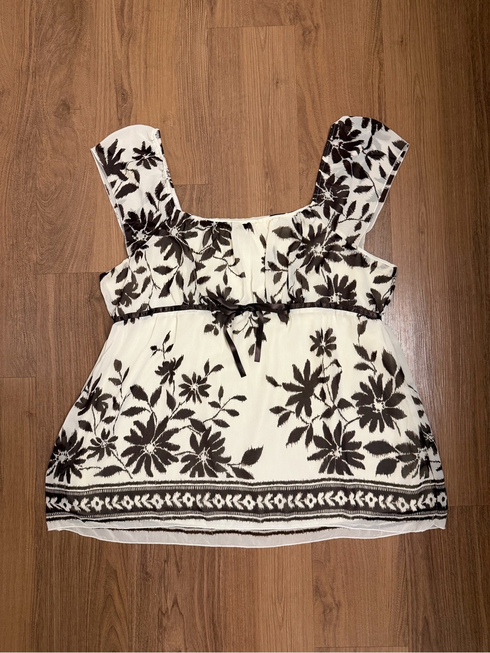 Y2K Studio Y Babydoll Sleeveless Blouse Cream and Brown Floral